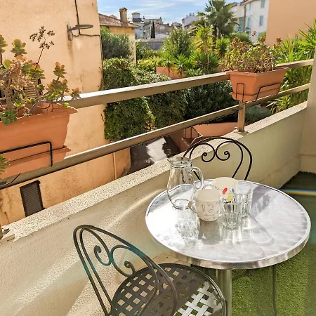 Les Beaux Jours - Calm & Sunny Balcony *